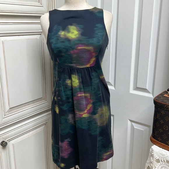 Theory Clary Lovely Sheath Dress - Picture 3 of 5